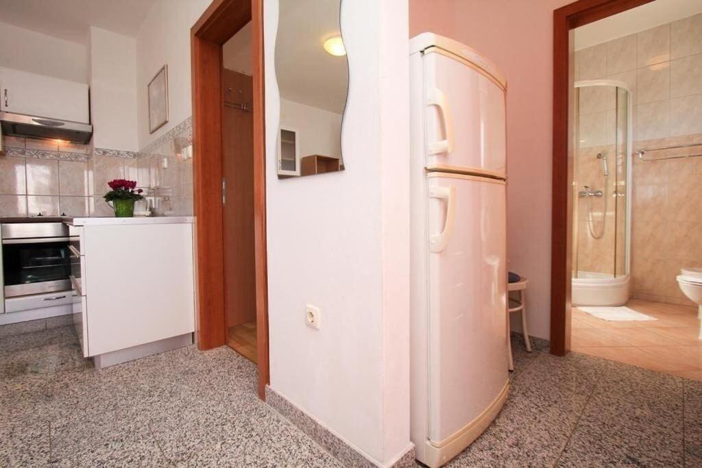 Apartments Ana Sukošan المظهر الخارجي الصورة