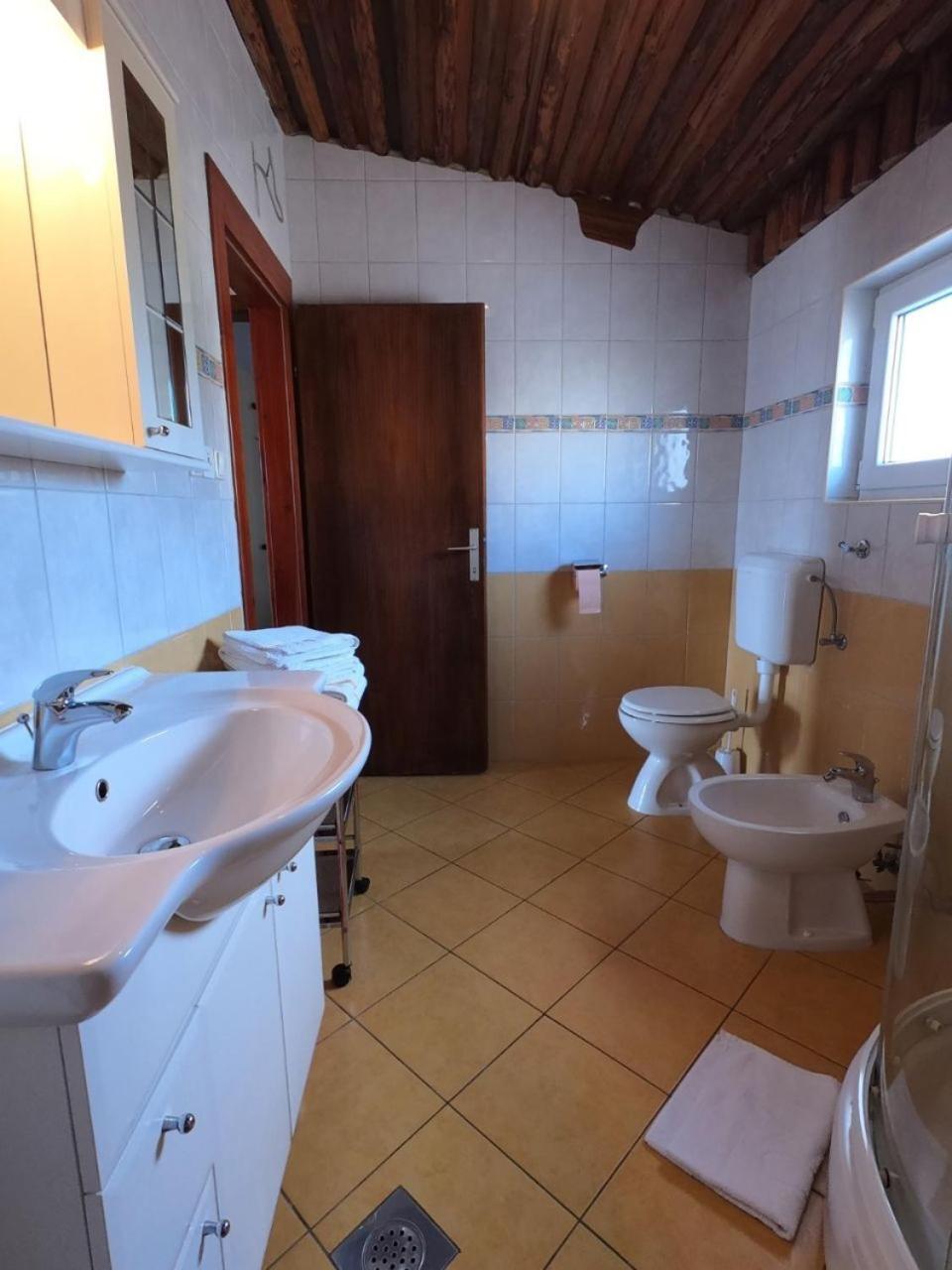 Apartments Ana Sukošan المظهر الخارجي الصورة